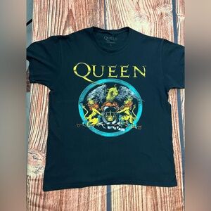 Queen Rhapsody Tour 2023 Black Graphic T-Shirt Merch